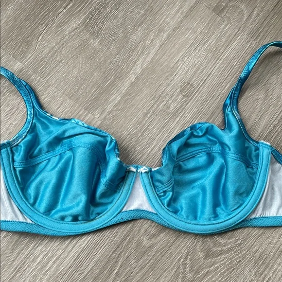 Victoria’s Secret Vintage Floral Lingerie Set - Picture 5 of 8